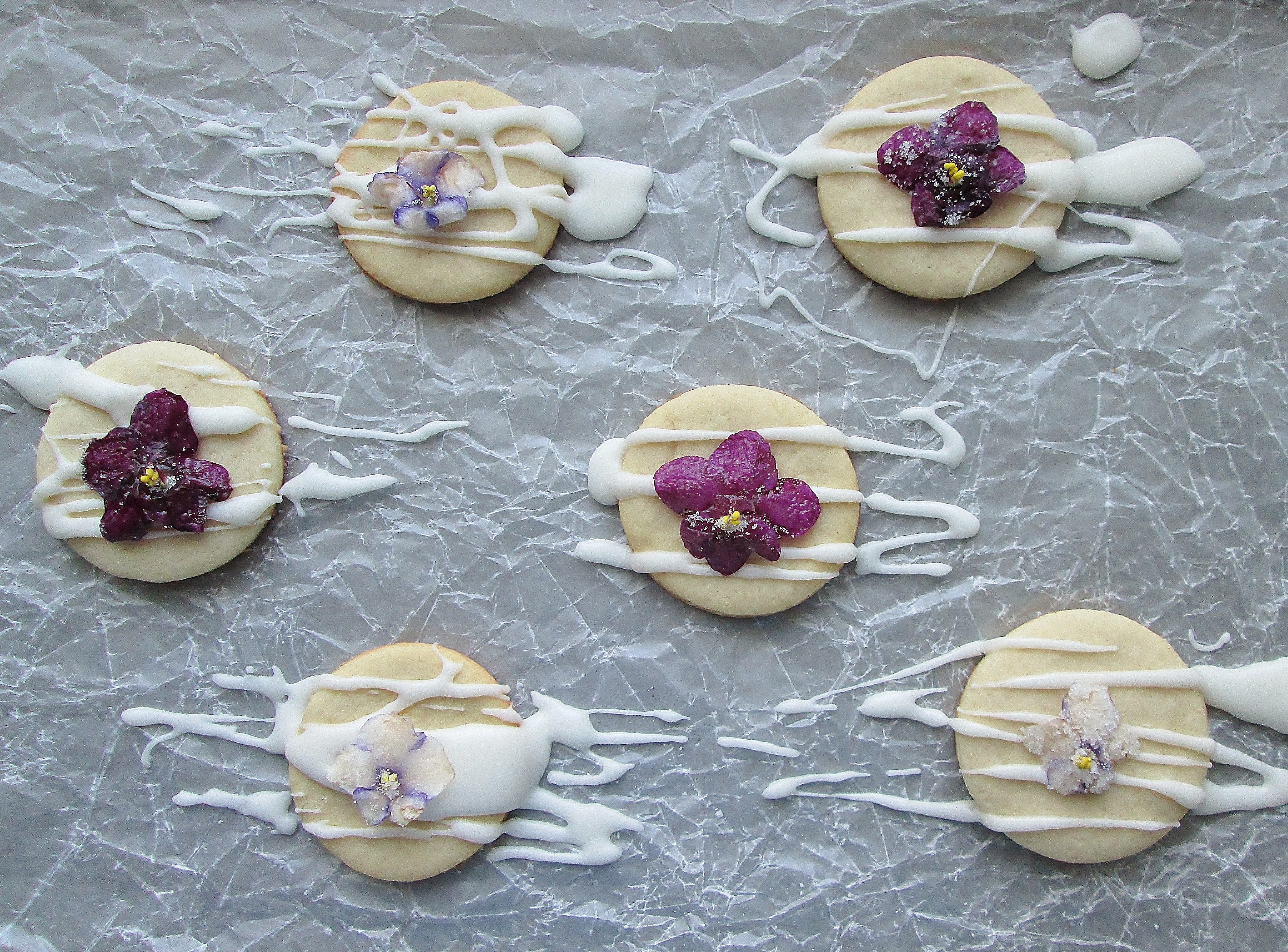 How to Make Candied Edible Flowers - Baking Butterly Love