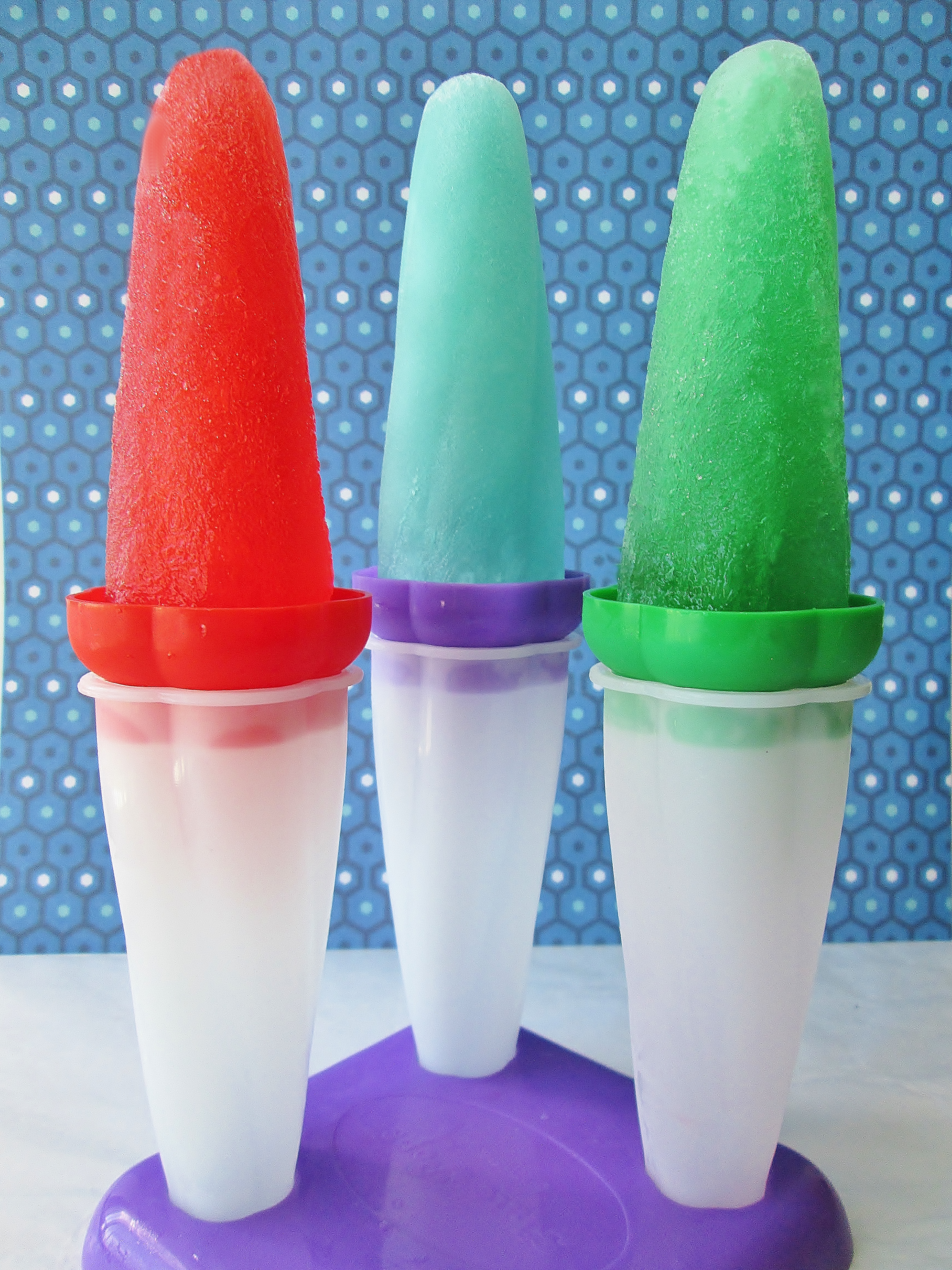 https://wonderlandrecipes.com/star-wars-hothsicles-lightsaber-popsicles-d-8843/