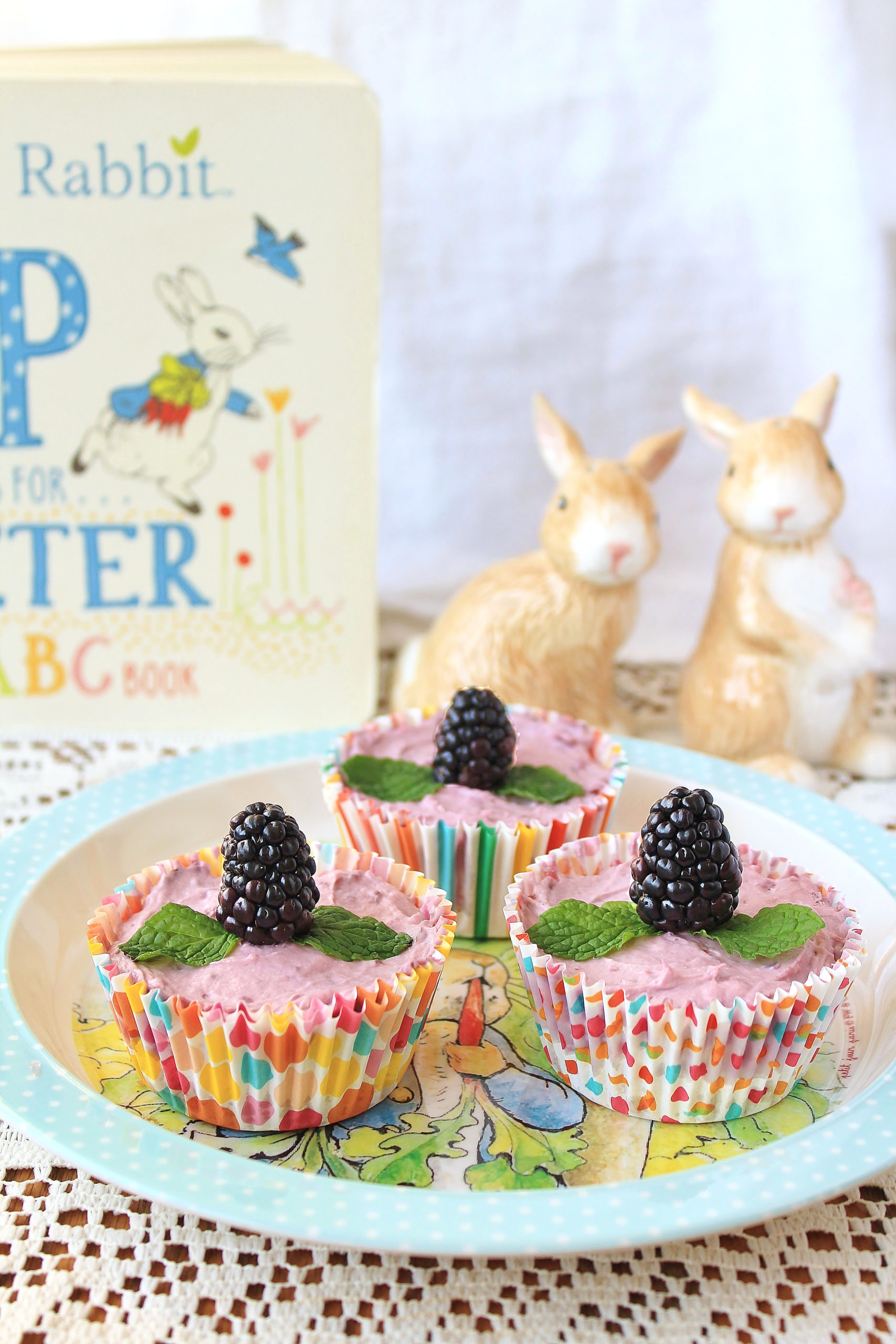 Mini No-Bake Blackberry Cheesecakes - Alison's Wonderland Recipes